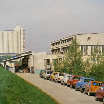 Fotografija izdvojenog industrijskog pogona u publikaciji Čolaković, Esad, Jedinstvo: 1946.-1986., Zagreb: Jedinstvo 1946 - 1986, 1986., str. 13.